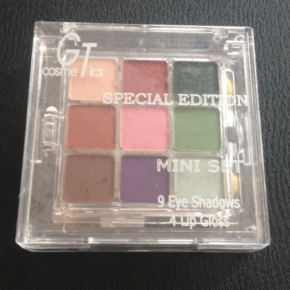 Special Edition Makeup Mini Set - 9 Eyeshadows, 4 Lip Glosses, & Brush! - Picture 9 of 14